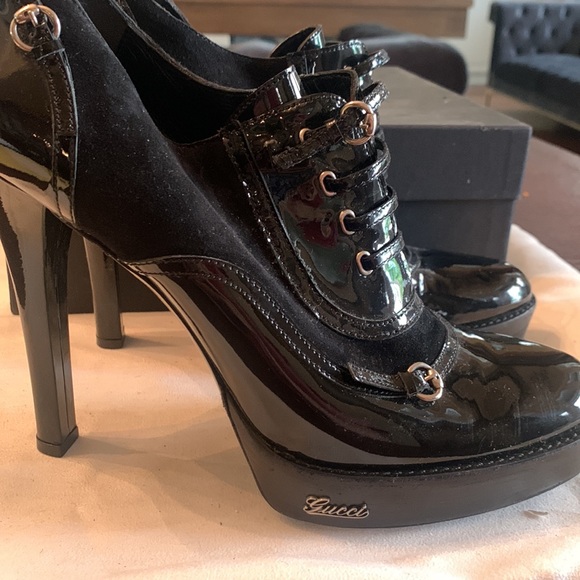 Gucci black patent leather and suede booties - Picture 2 of 5